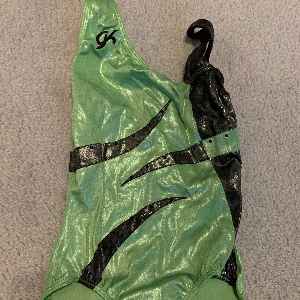 GK gymnastics leotard